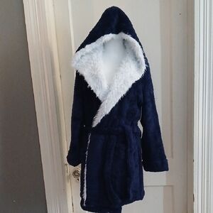 Nordstrom Womens Plush Hooded Robe in Navy with White Sherpa XS But Fits 8+